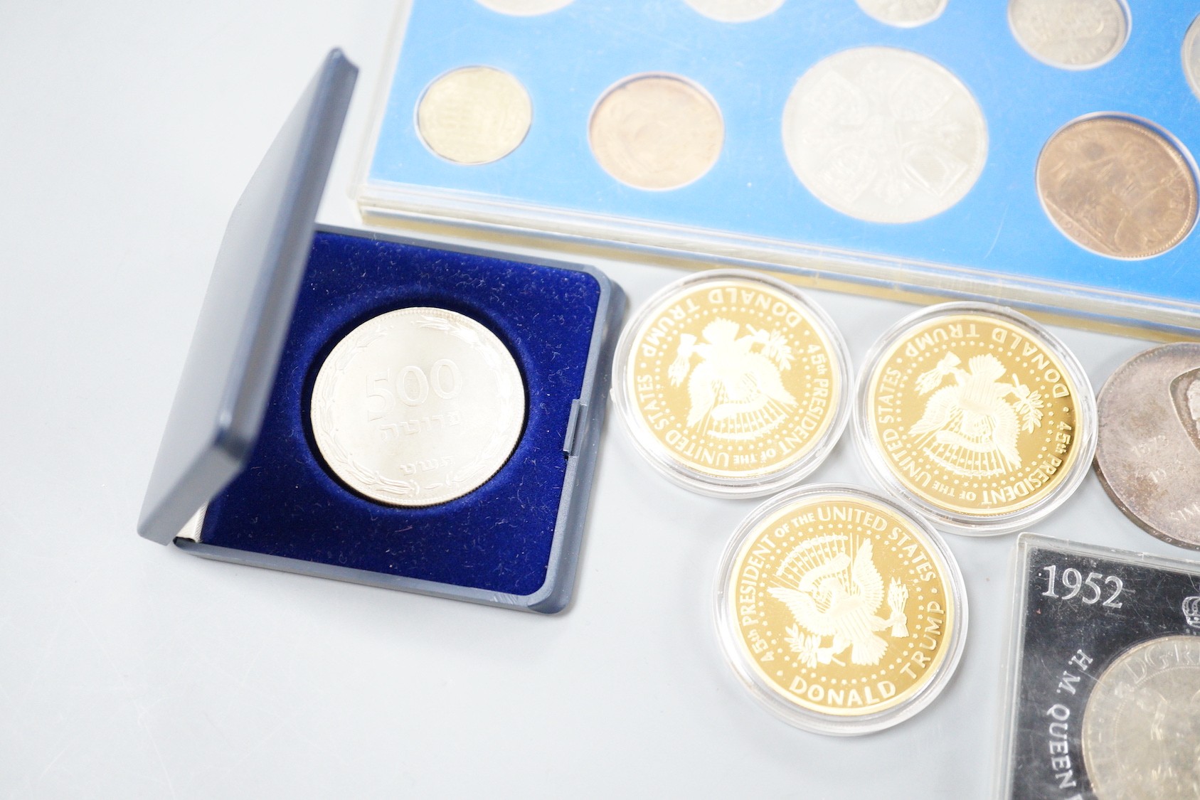 UK Royal Mint and World coins, including a 1799 penny, about UNC, a specimen set of QEII coronation 1953 coins, 2006 and 2010 £2 coins with minting errors, Venezuela 10 bolivares 1973, Donald Trump commemorative coins, a